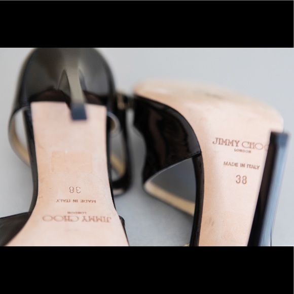 Jimmy Choo Lang
Black Patent Leather sandals - Picture 4 of 7